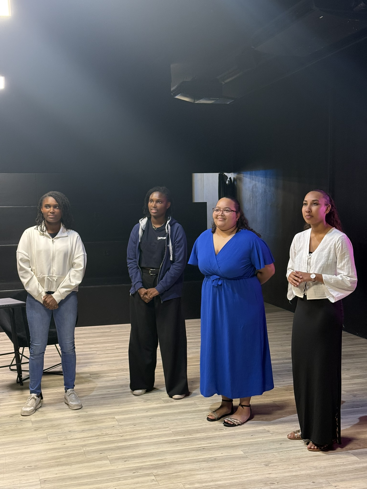 Membres de l’association E-Girls réunies lors de sa présentation à La Réunion